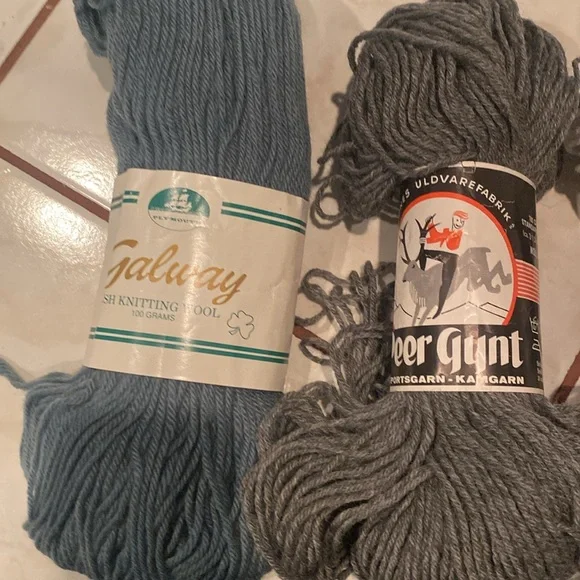 NWT & Vintage 7 Peer Gynt 100 grams various colors, & 1 Galway 100g Wool Yarn